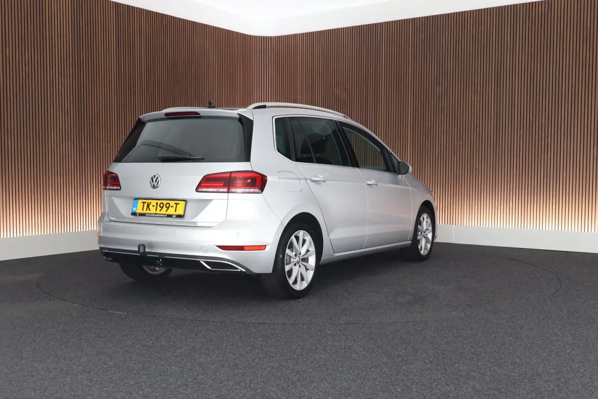 1.5 TSI ACT 130pk DSG Highline Trekhaak Camera LED Navigatie
