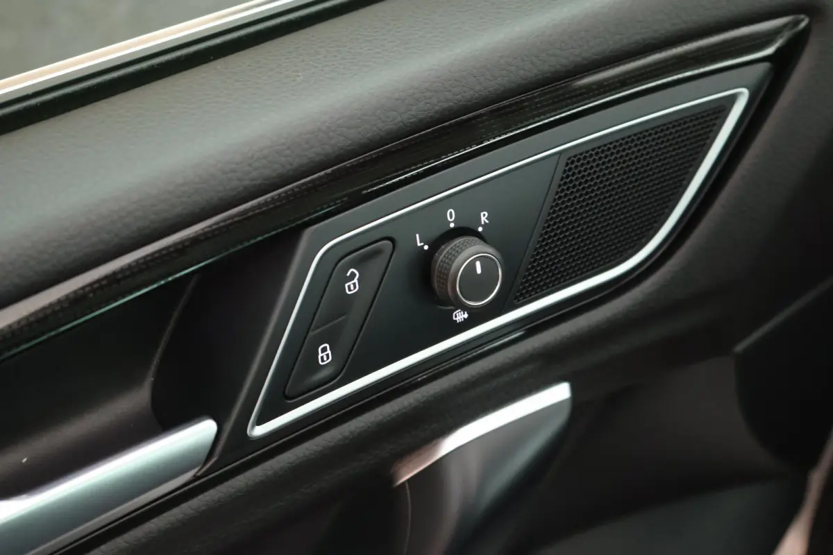 1.5 TSI ACT 130pk DSG Highline Trekhaak Camera LED Navigatie