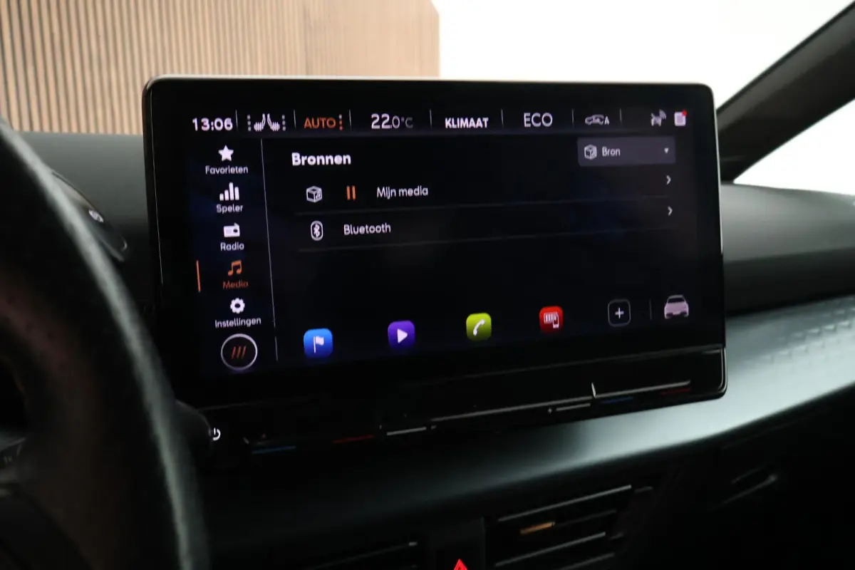 Performance One 204pk 62 kWh SOH 91% Keyless Stoelverwarming Camera Navigatie ACC