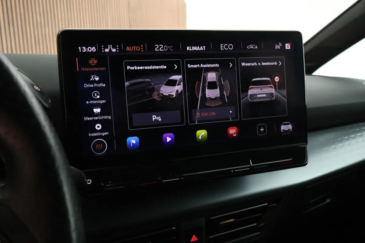 Performance One 204pk 62 kWh SOH 91% Keyless Stoelverwarming Camera Navigatie ACC