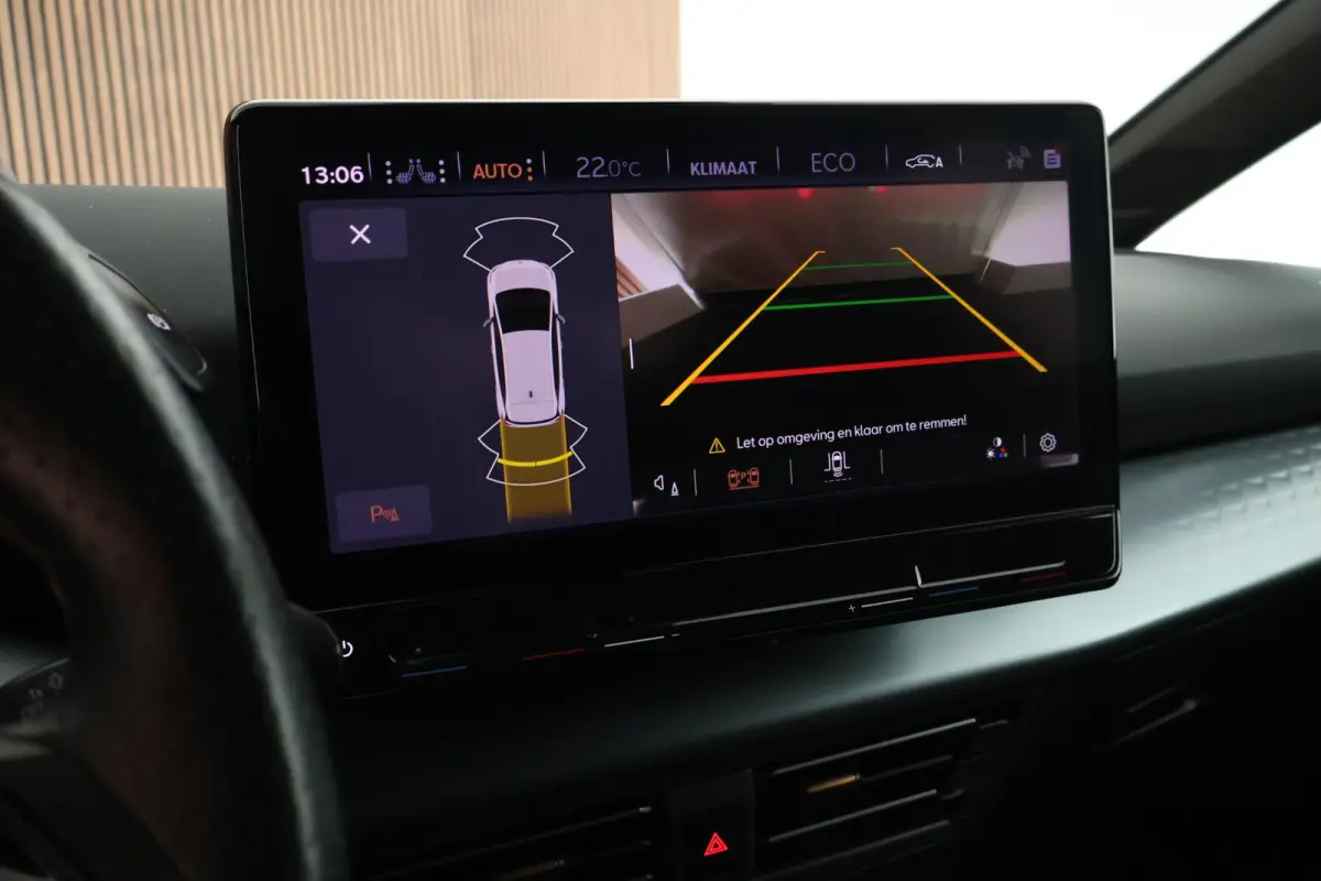 Performance One 204pk 62 kWh SOH 91% Keyless Stoelverwarming Camera Navigatie ACC