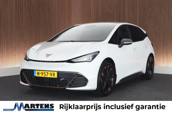 Performance One 204pk 62 kWh SOH 91% Keyless Stoelverwarming Camera Navigatie ACC