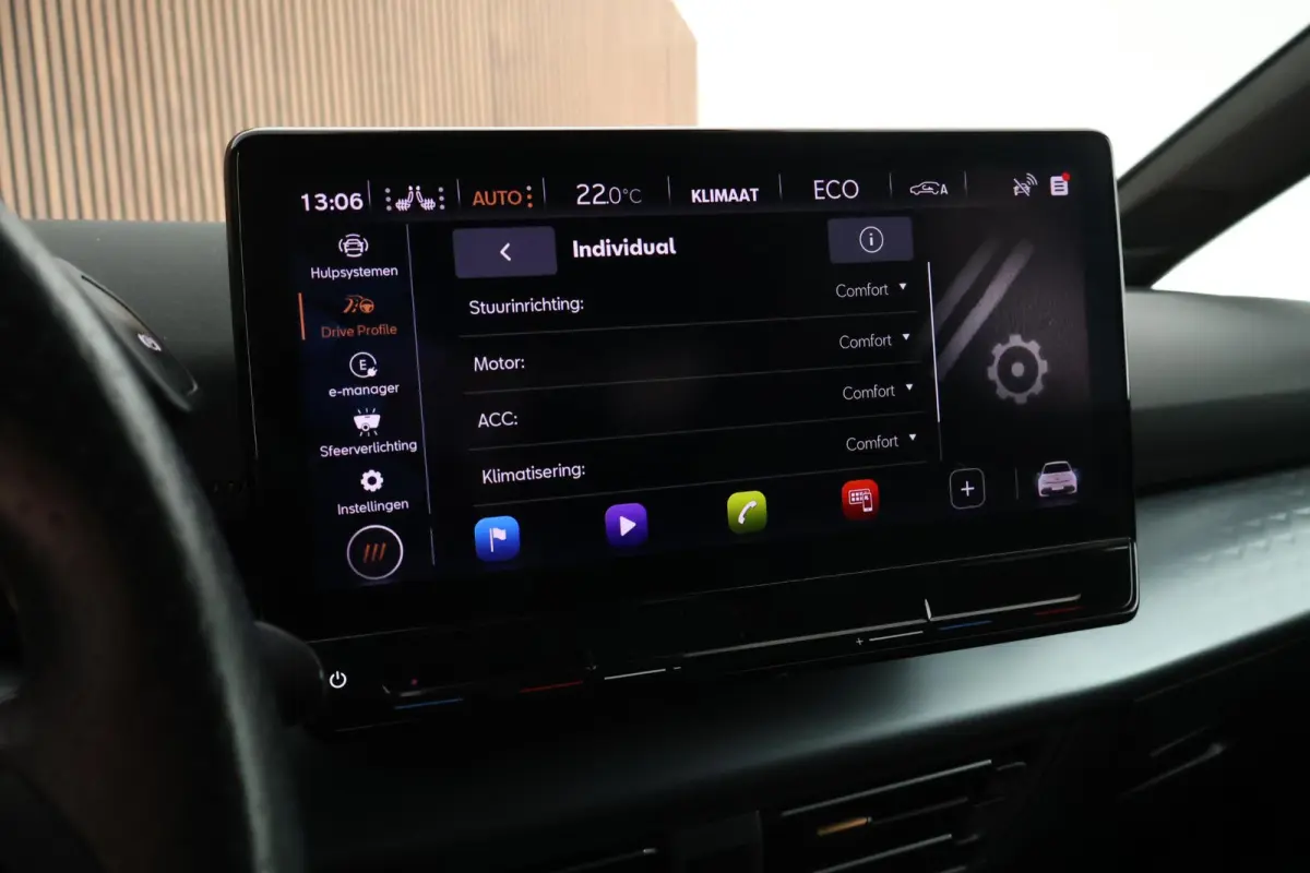 Performance One 204pk 62 kWh SOH 91% Keyless Stoelverwarming Camera Navigatie ACC