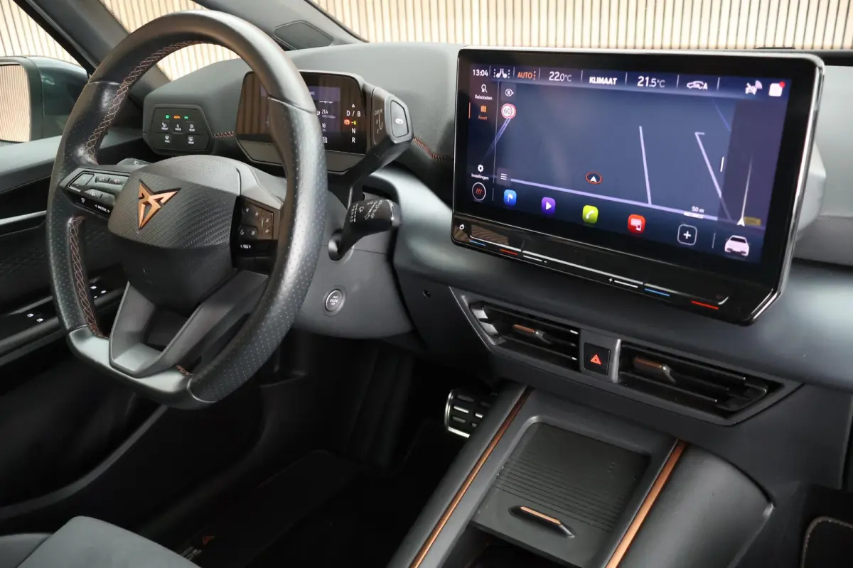 Performance One 204pk 62 kWh SOH 91% Keyless Stoelverwarming Camera Navigatie ACC