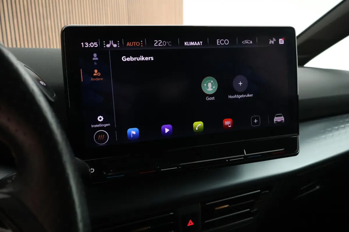 Performance One 204pk 62 kWh SOH 91% Keyless Stoelverwarming Camera Navigatie ACC