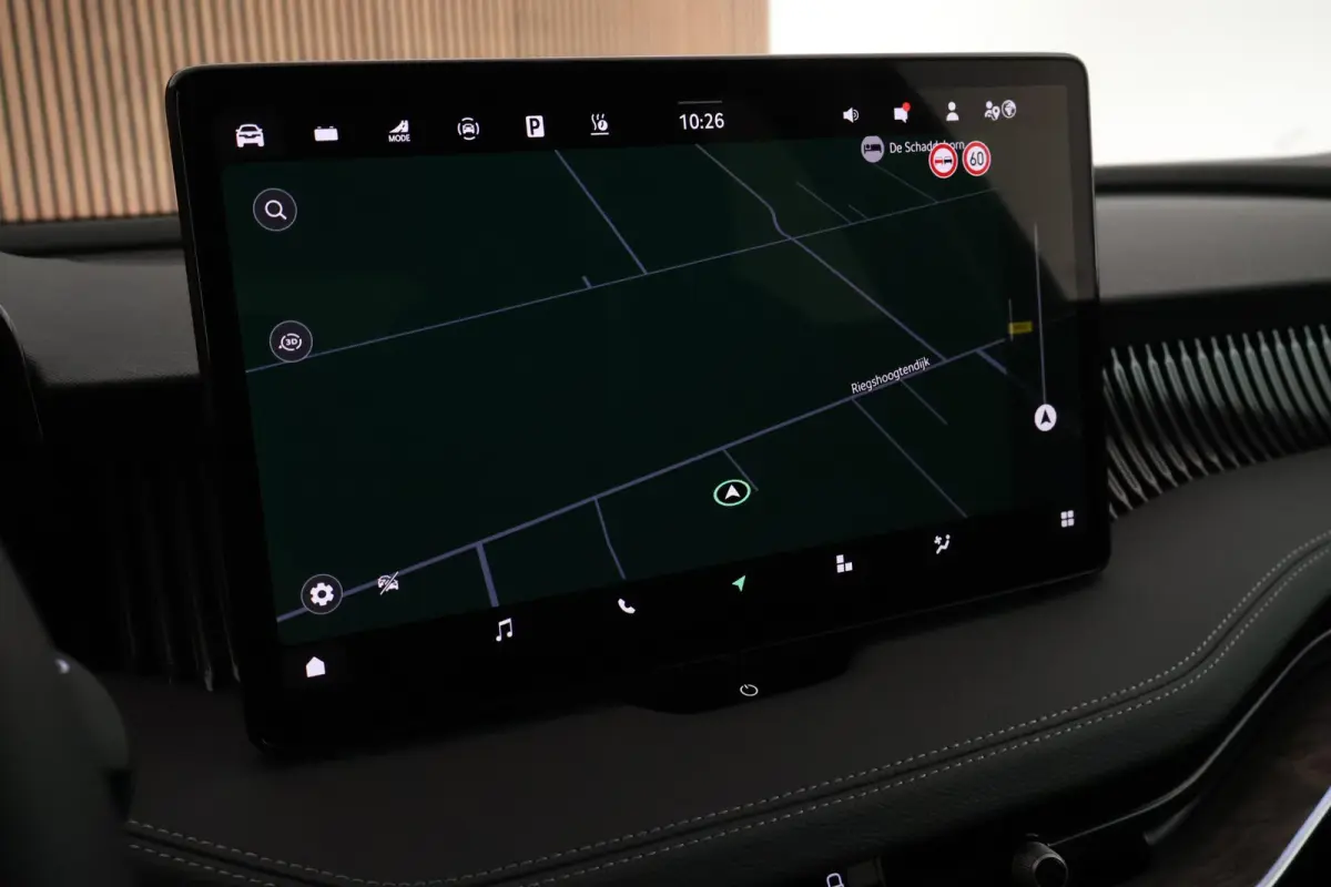 1.5 TSI 204pk PHEV Laurin&Klement HUD Keyless Canron Leder Virtual Cockpit Keyless Navigatie