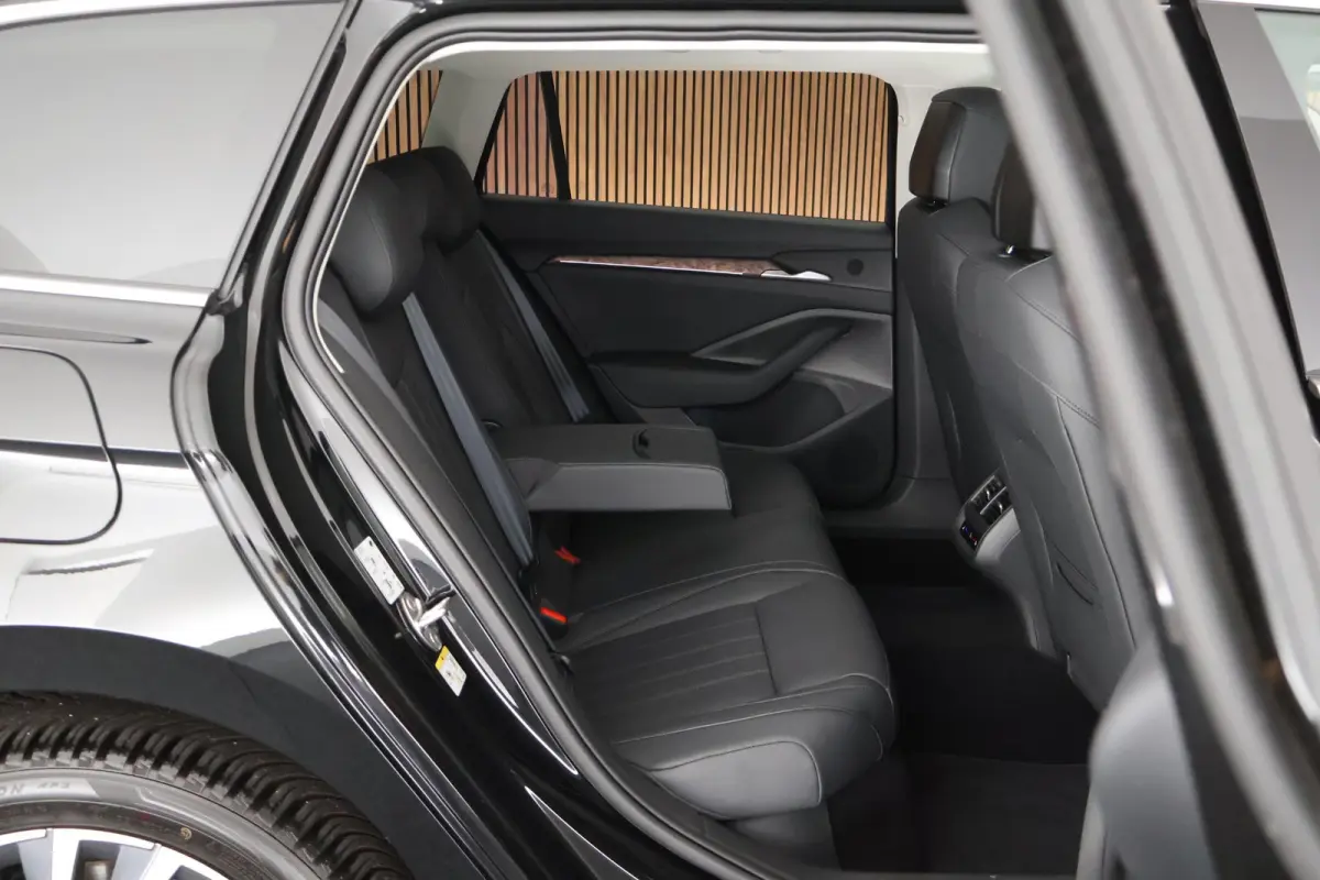 1.5 TSI 204pk PHEV Laurin&Klement HUD Keyless Canron Leder Virtual Cockpit Keyless Navigatie