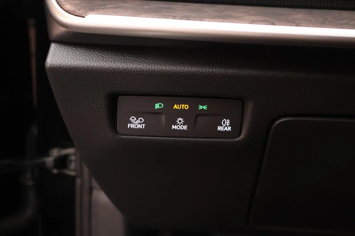 1.5 TSI 204pk PHEV Laurin&Klement HUD Keyless Canron Leder Virtual Cockpit Keyless Navigatie
