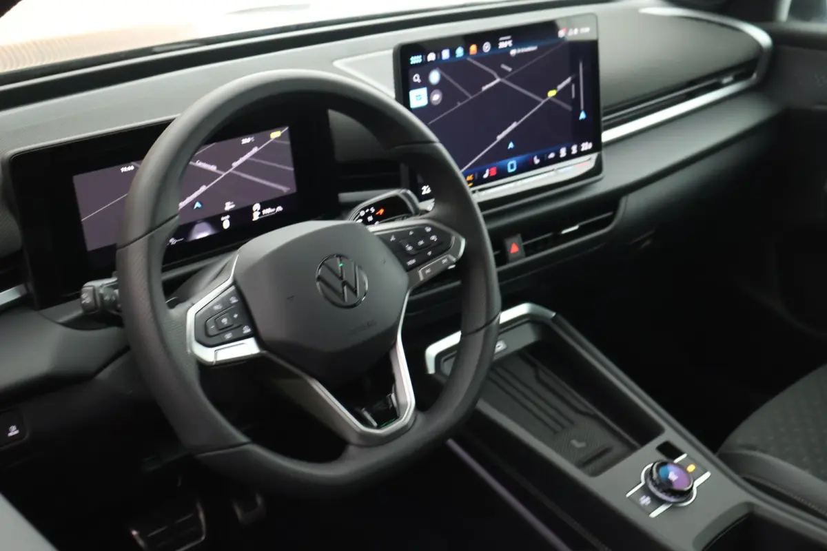 1.5 eTsi 150pk DSG R-Line First Edition Trekhaak Camera Stoelverwarming Keyless Virtual Cockpit Navigatie