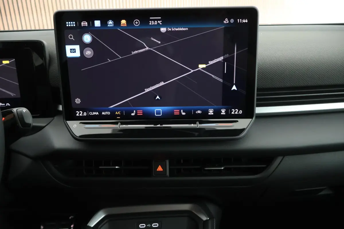 1.5 eTsi 150pk DSG R-Line First Edition Trekhaak Camera Stoelverwarming Keyless Virtual Cockpit Navigatie