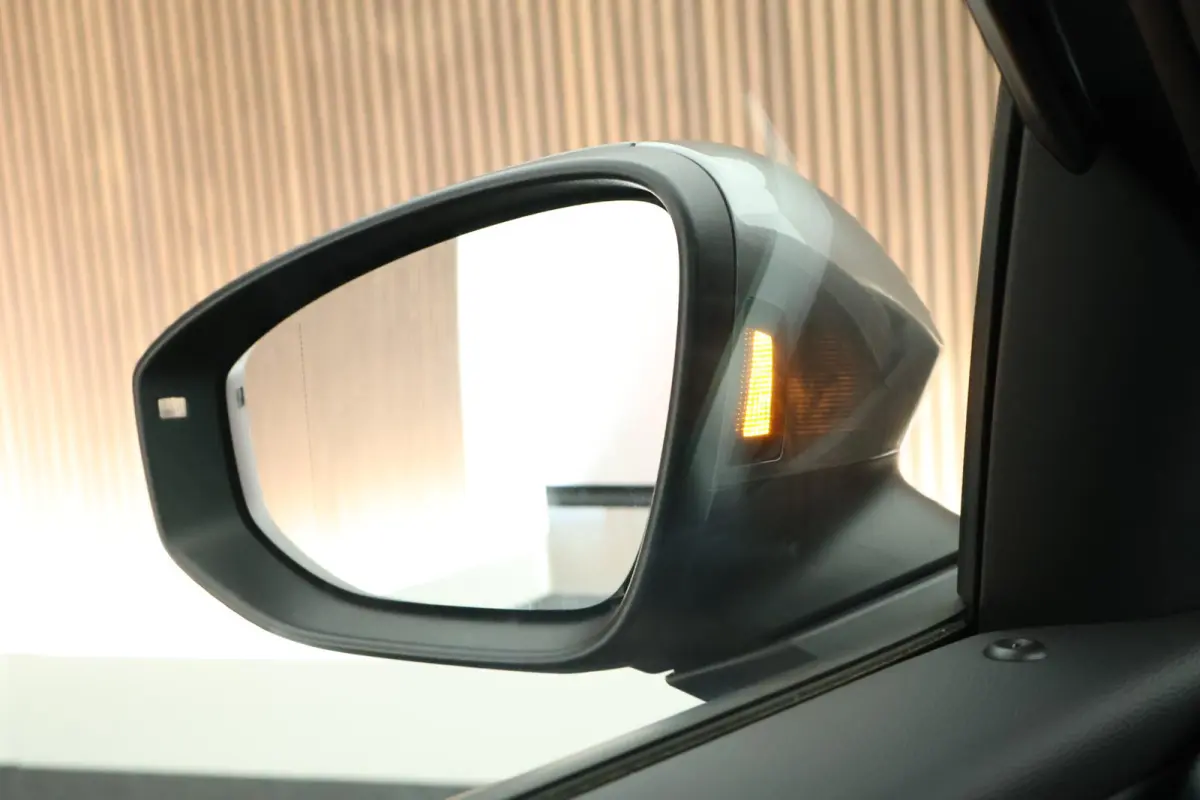 1.5 eTsi 150pk DSG R-Line First Edition Trekhaak Camera Stoelverwarming Keyless Virtual Cockpit Navigatie