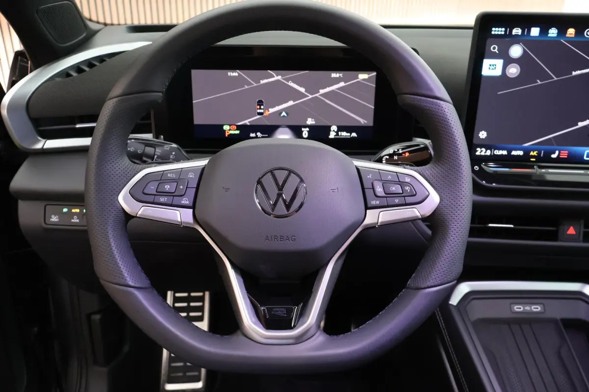 1.5 eTsi 150pk DSG R-Line First Edition Trekhaak Camera Stoelverwarming Keyless Virtual Cockpit Navigatie