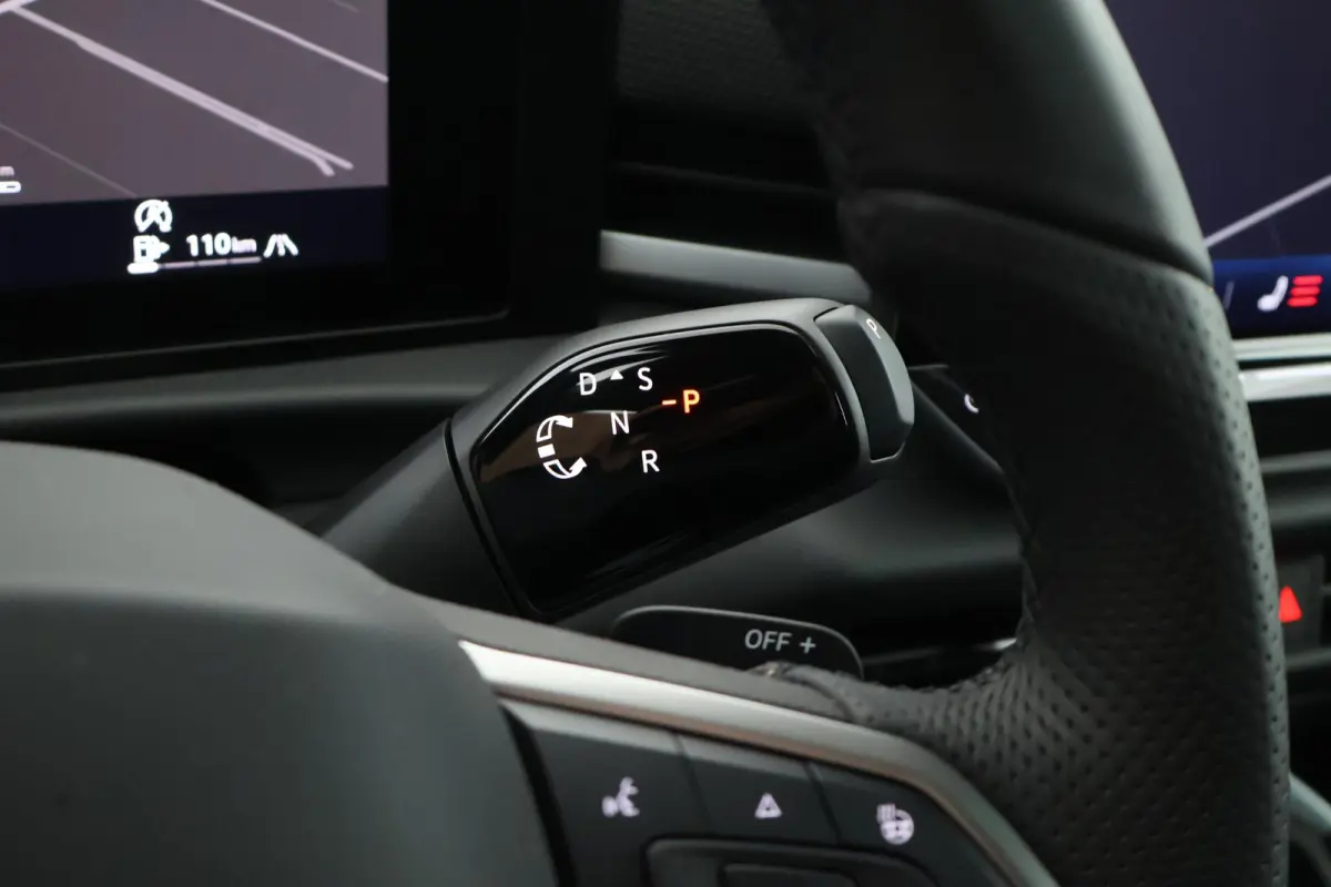 1.5 eTsi 150pk DSG R-Line First Edition Trekhaak Camera Stoelverwarming Keyless Virtual Cockpit Navigatie