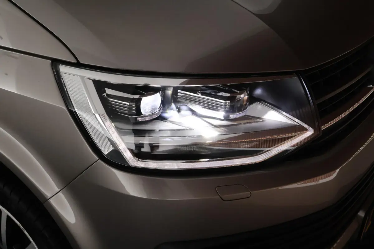 2.0 TDI 150pk DSG L2H1 Highline MARGE Stoelverwarming Trekhaak LED Adaptive cruise Climate control