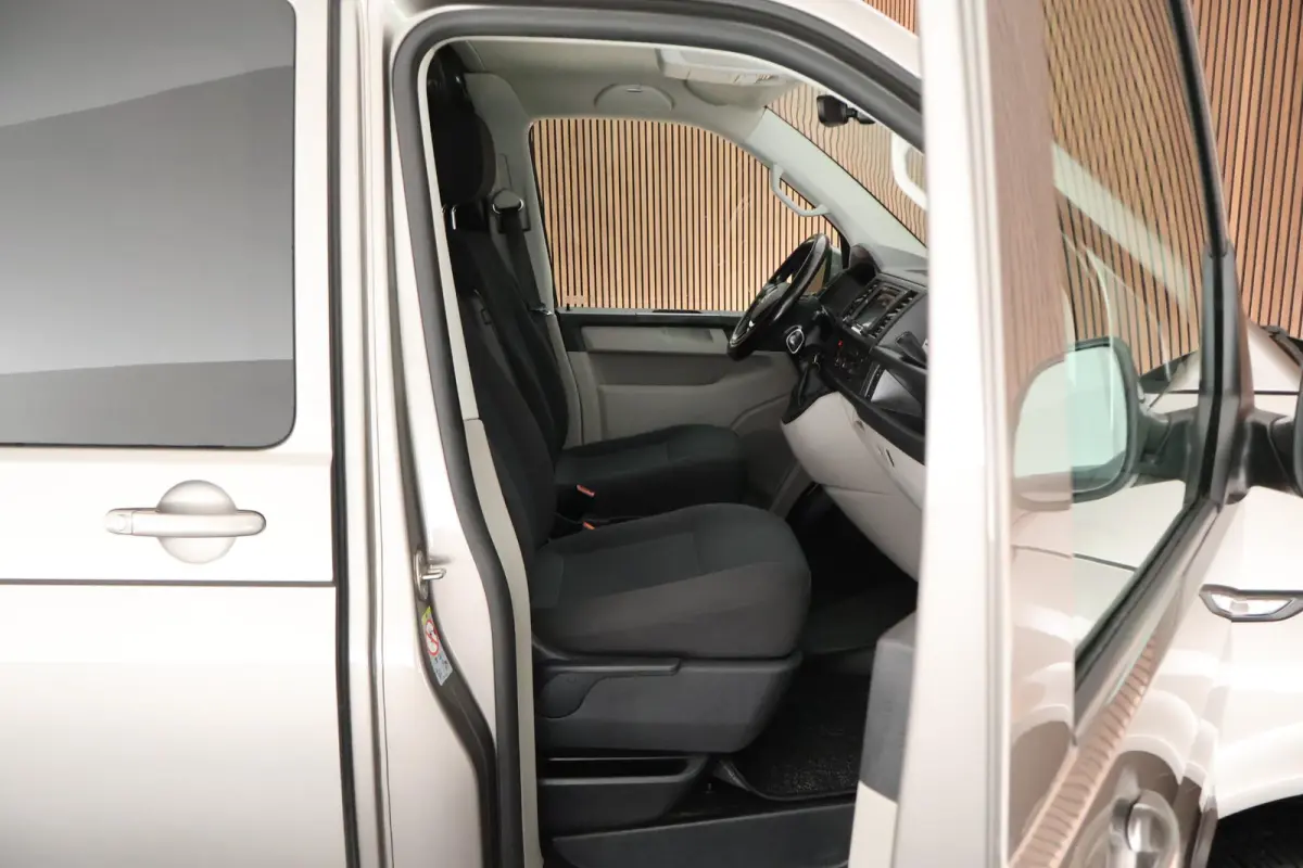 2.0 TDI 150pk DSG L2H1 Highline MARGE Stoelverwarming Trekhaak LED Adaptive cruise Climate control