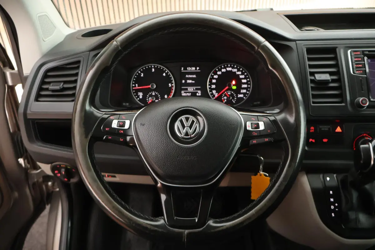 2.0 TDI 150pk DSG L2H1 Highline MARGE Stoelverwarming Trekhaak LED Adaptive cruise Climate control