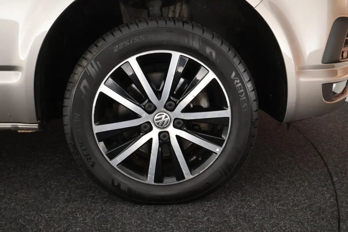 2.0 TDI 150pk DSG L2H1 Highline MARGE Stoelverwarming Trekhaak LED Adaptive cruise Climate control