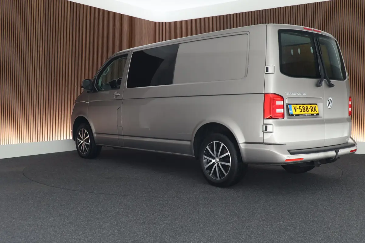 2.0 TDI 150pk DSG L2H1 Highline MARGE Stoelverwarming Trekhaak LED Adaptive cruise Climate control