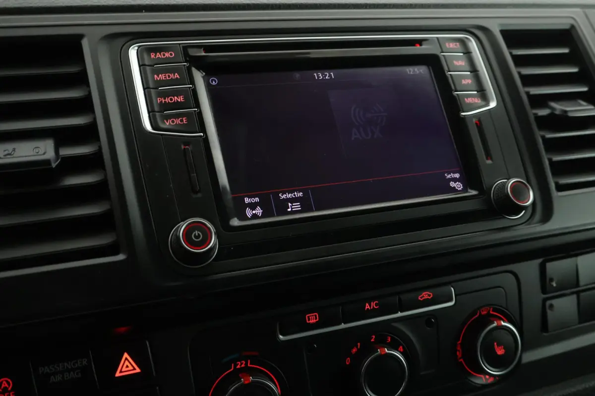 2.0 TDI 150pk DSG L2H1 Highline MARGE Stoelverwarming Trekhaak LED Adaptive cruise Climate control