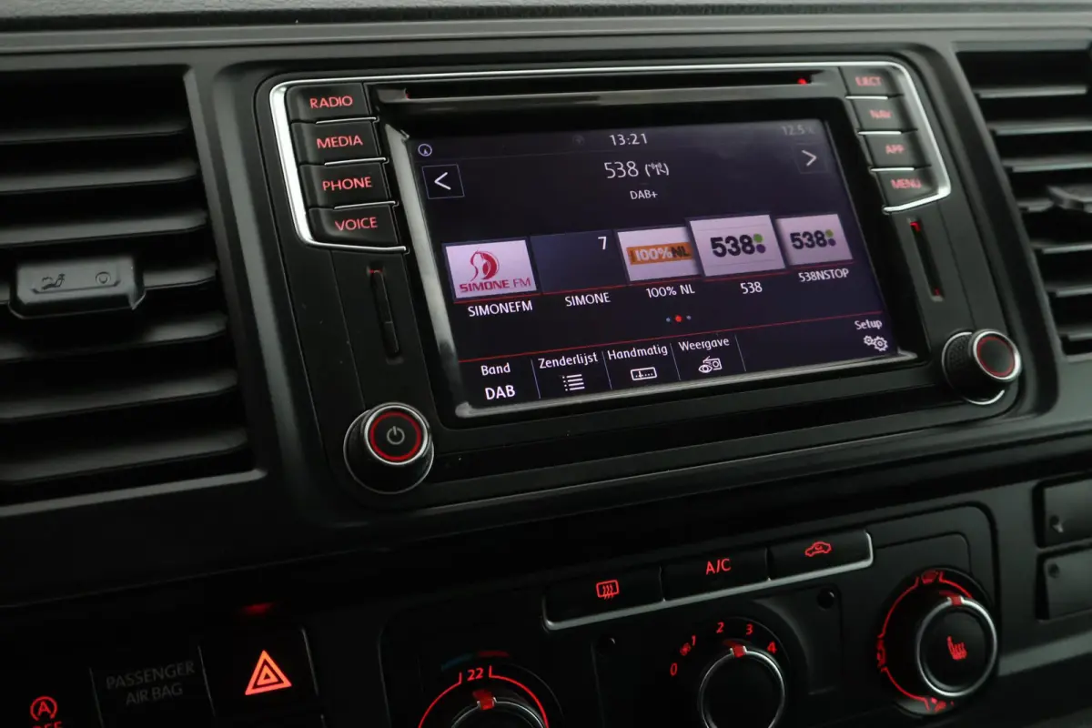 2.0 TDI 150pk DSG L2H1 Highline MARGE Stoelverwarming Trekhaak LED Adaptive cruise Climate control
