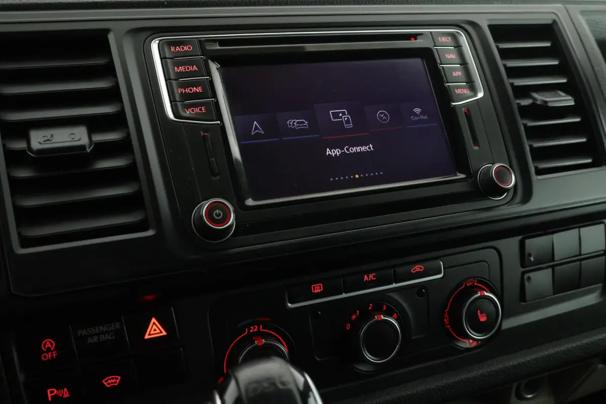 2.0 TDI 150pk DSG L2H1 Highline MARGE Stoelverwarming Trekhaak LED Adaptive cruise Climate control