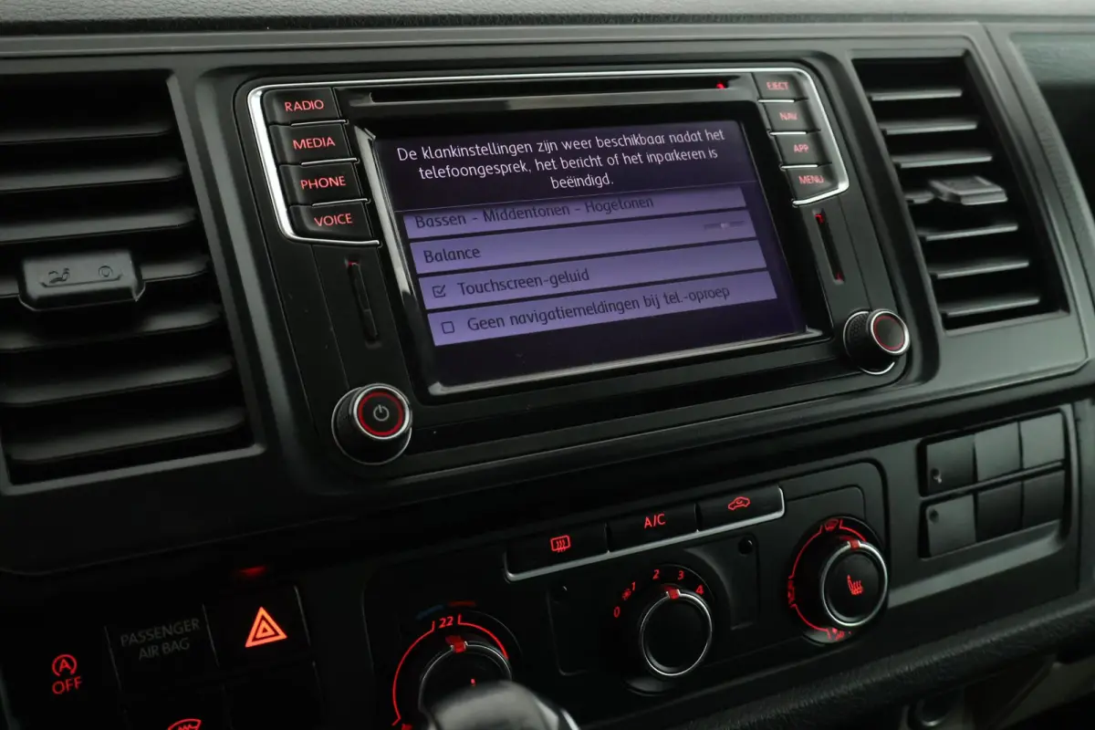 2.0 TDI 150pk DSG L2H1 Highline MARGE Stoelverwarming Trekhaak LED Adaptive cruise Climate control