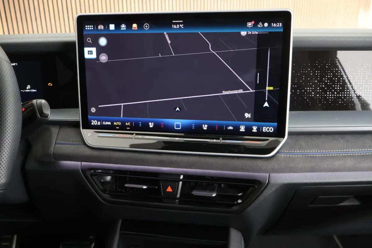 1.5 272pk eHybrid R-Line Edition Black Style HUD Panoramadak Geventileerde Leder Memory Stoelen H/K Audio