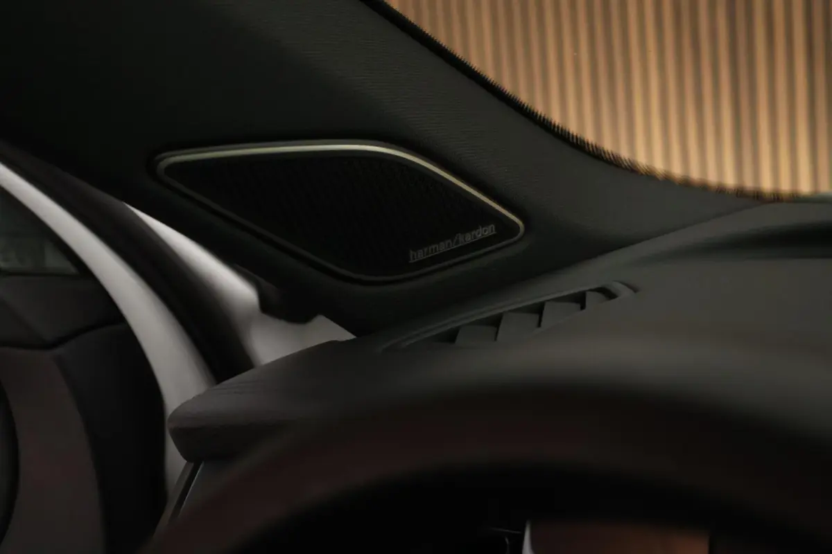 1.5 272pk eHybrid R-Line Edition Black Style HUD Panoramadak Geventileerde Leder Memory Stoelen H/K Audio