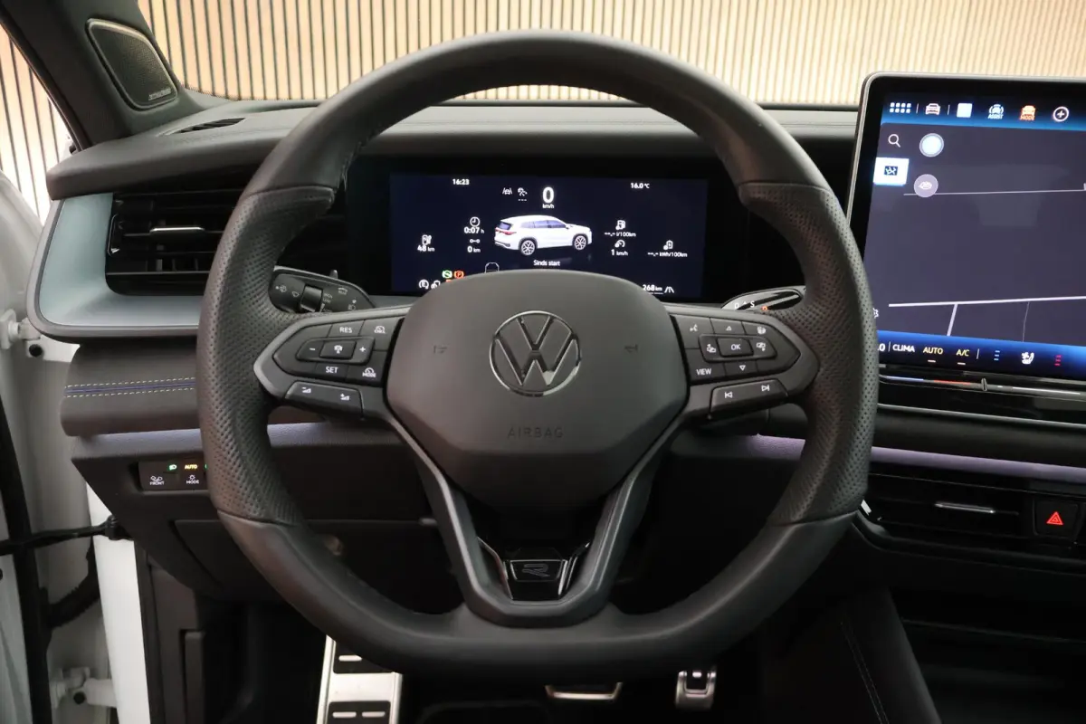 1.5 272pk eHybrid R-Line Edition Black Style HUD Panoramadak Geventileerde Leder Memory Stoelen H/K Audio