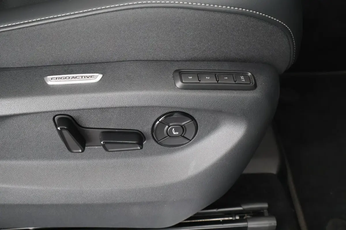 1.5 272pk eHybrid R-Line Edition Black Style HUD Panoramadak Geventileerde Leder Memory Stoelen H/K Audio