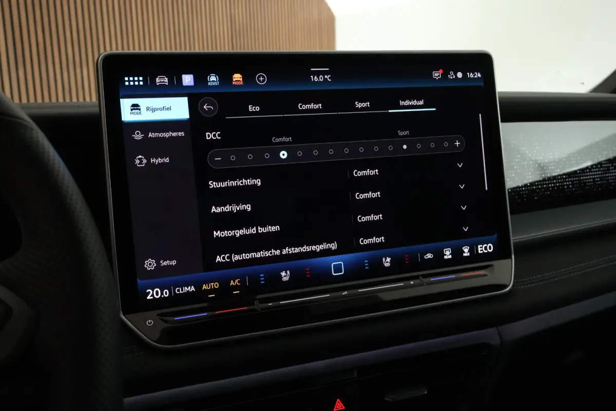 1.5 272pk eHybrid R-Line Edition Black Style HUD Panoramadak Geventileerde Leder Memory Stoelen H/K Audio