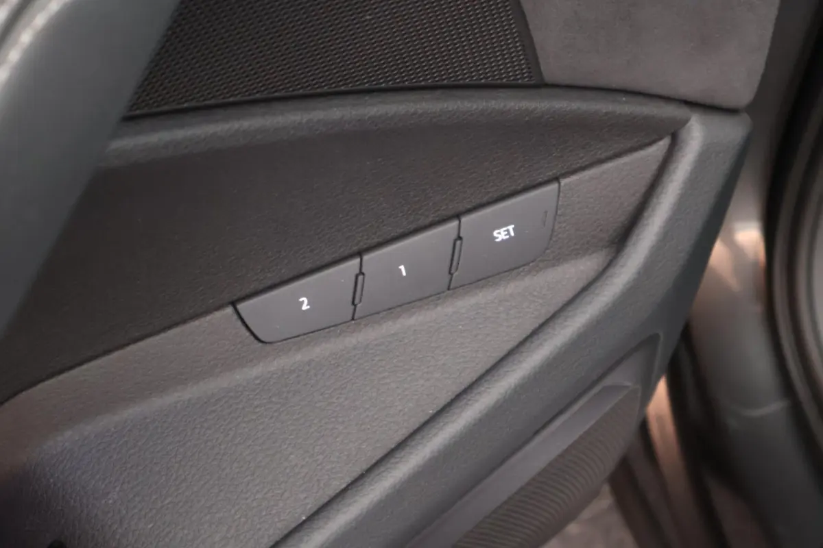 55 408pk quattro S edition 95 kWh SOH 94% HUD Elec stoelen Memory Camera ACC S-Line