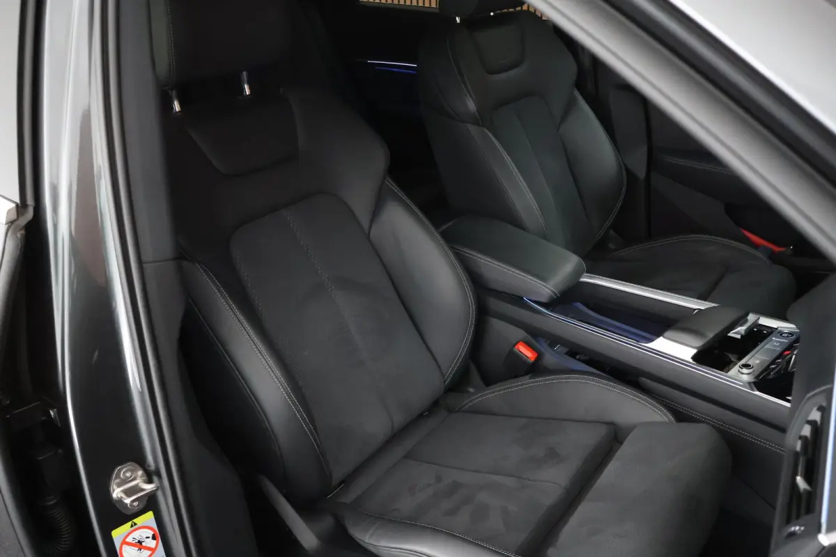 55 408pk quattro S edition 95 kWh SOH 94% HUD Elec stoelen Memory Camera ACC S-Line