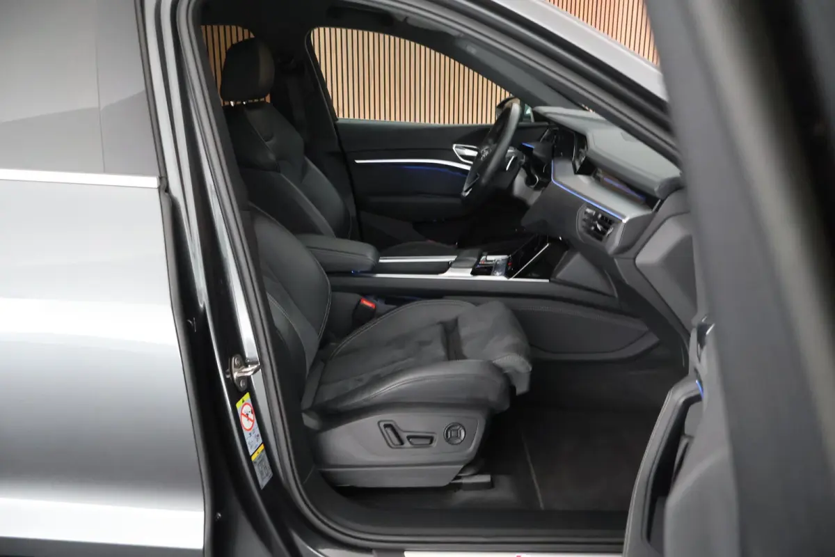 55 408pk quattro S edition 95 kWh SOH 94% HUD Elec stoelen Memory Camera ACC S-Line