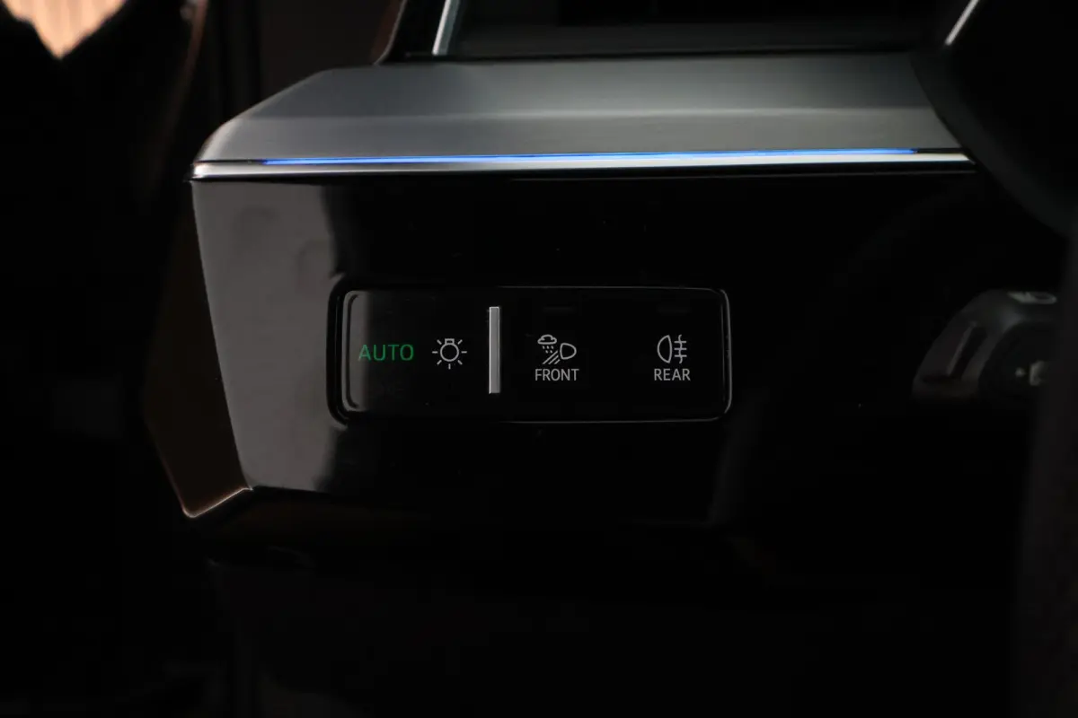 55 408pk quattro S edition 95 kWh SOH 94% HUD Elec stoelen Memory Camera ACC S-Line