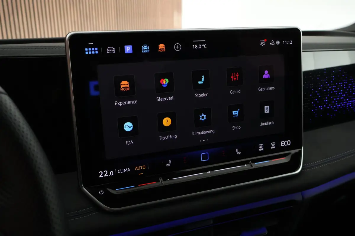 1.5 272pk eHybrid R-Line Edition Black Style Trekhaak 360Camera Keyless Massage Virtual Cockpit Panoramadak Navigatie