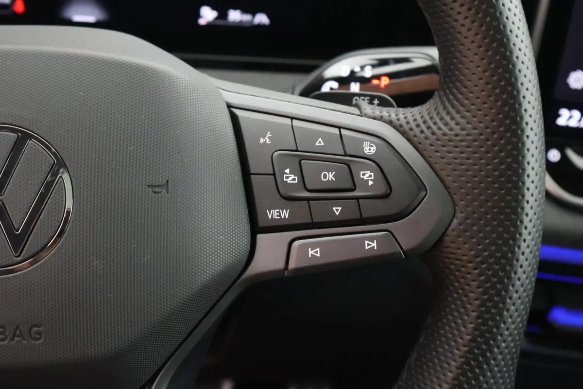 1.5 272pk eHybrid R-Line Edition Black Style Trekhaak 360Camera Keyless Massage Virtual Cockpit Panoramadak Navigatie