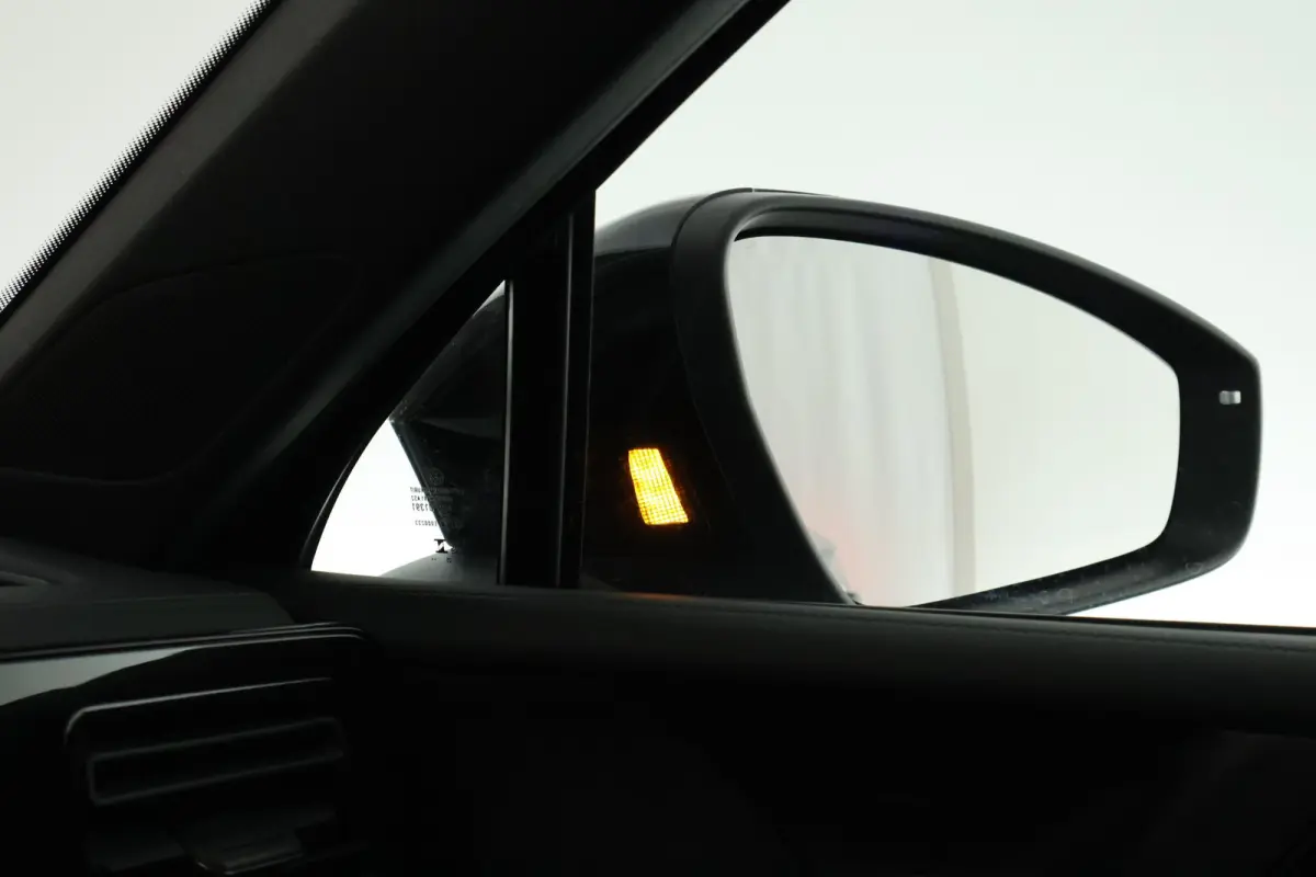1.5 272pk eHybrid R-Line Edition Black Style Trekhaak 360Camera Keyless Massage Virtual Cockpit Panoramadak Navigatie