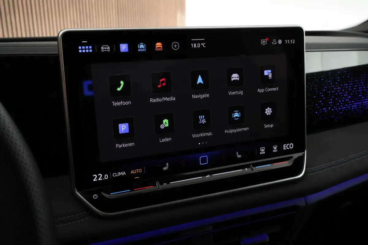 1.5 272pk eHybrid R-Line Edition Black Style Trekhaak 360Camera Keyless Massage Virtual Cockpit Panoramadak Navigatie