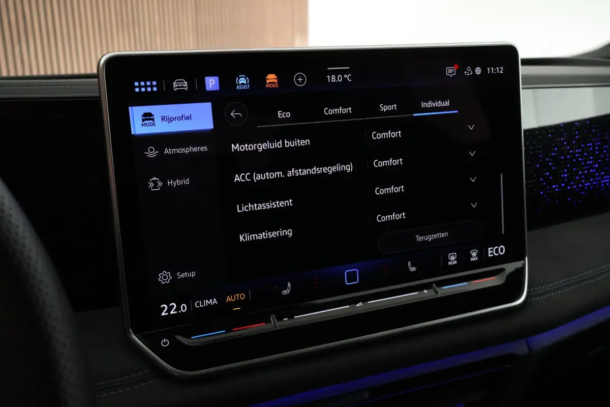 1.5 272pk eHybrid R-Line Edition Black Style Trekhaak 360Camera Keyless Massage Virtual Cockpit Panoramadak Navigatie
