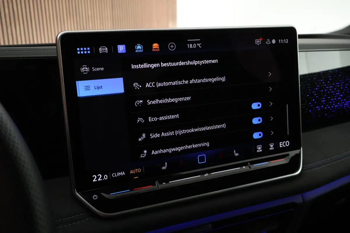 1.5 272pk eHybrid R-Line Edition Black Style Trekhaak 360Camera Keyless Massage Virtual Cockpit Panoramadak Navigatie