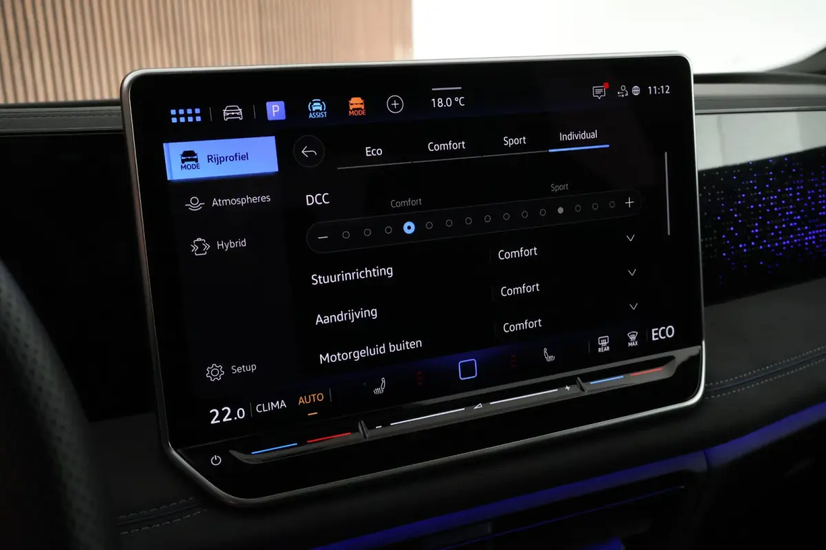 1.5 272pk eHybrid R-Line Edition Black Style Trekhaak 360Camera Keyless Massage Virtual Cockpit Panoramadak Navigatie