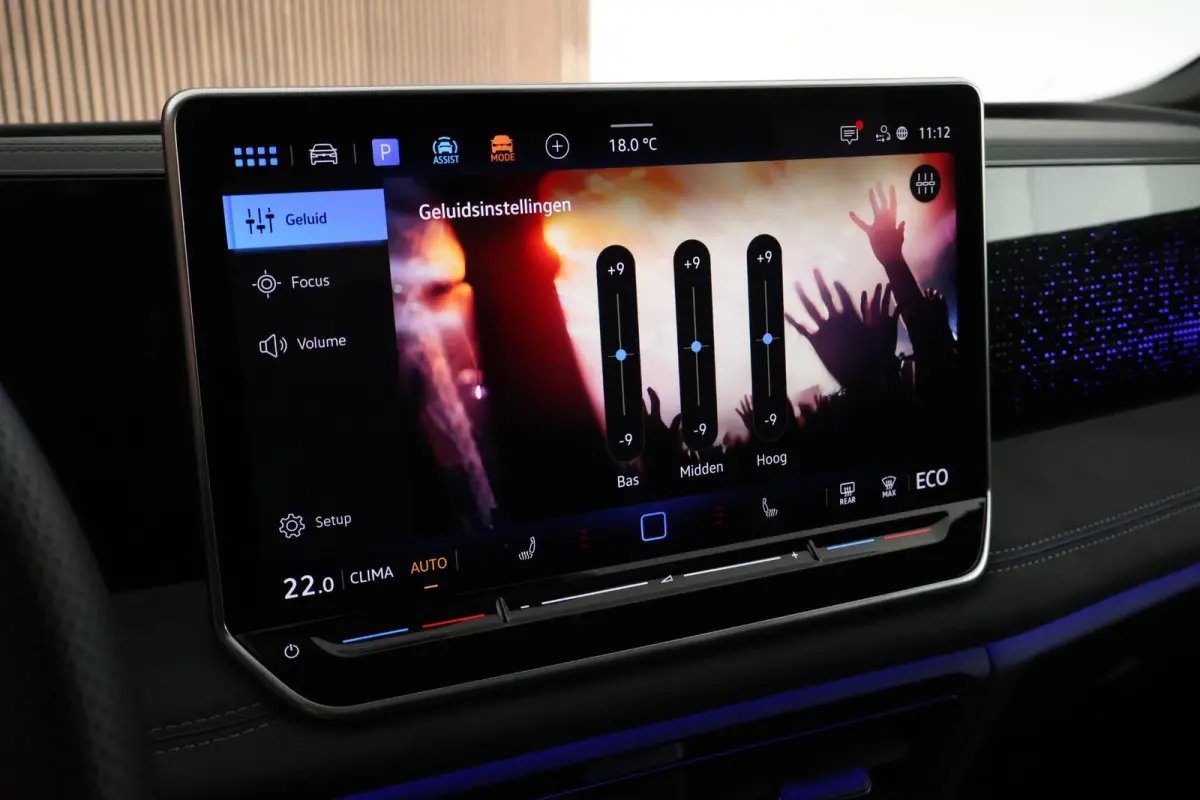 1.5 272pk eHybrid R-Line Edition Black Style Trekhaak 360Camera Keyless Massage Virtual Cockpit Panoramadak Navigatie