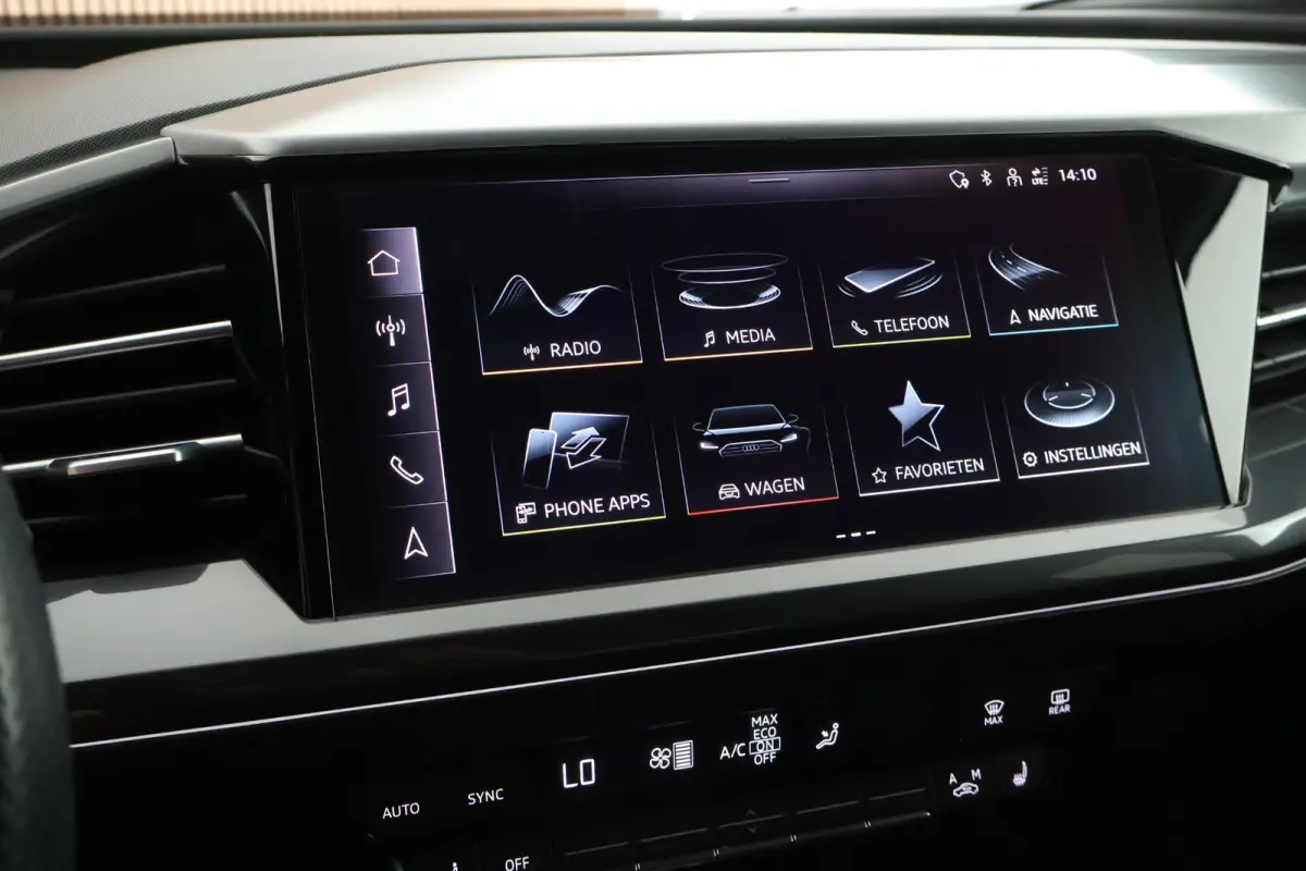 40 204pk S Edition 77 kWh SOH 91% Stoelverwarming Camera HUD Keyless ACC S-Line
