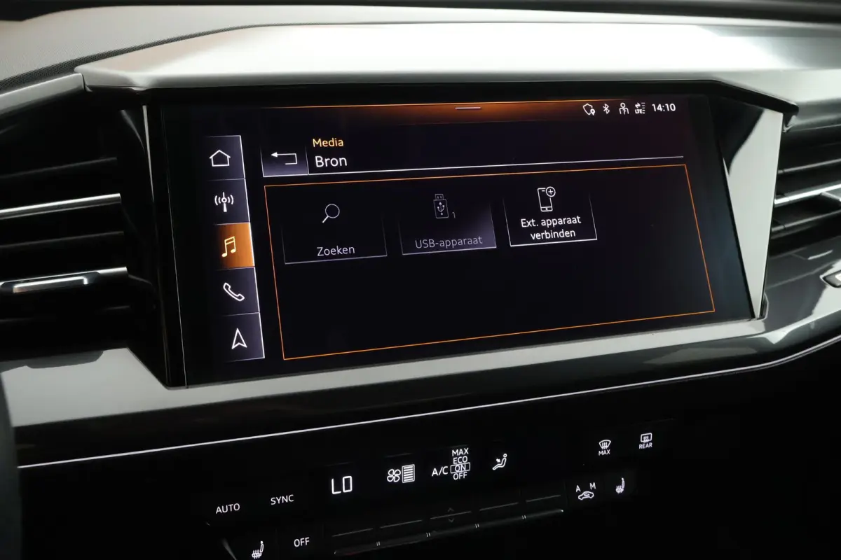 40 204pk S Edition 77 kWh SOH 91% Stoelverwarming Camera HUD Keyless ACC S-Line