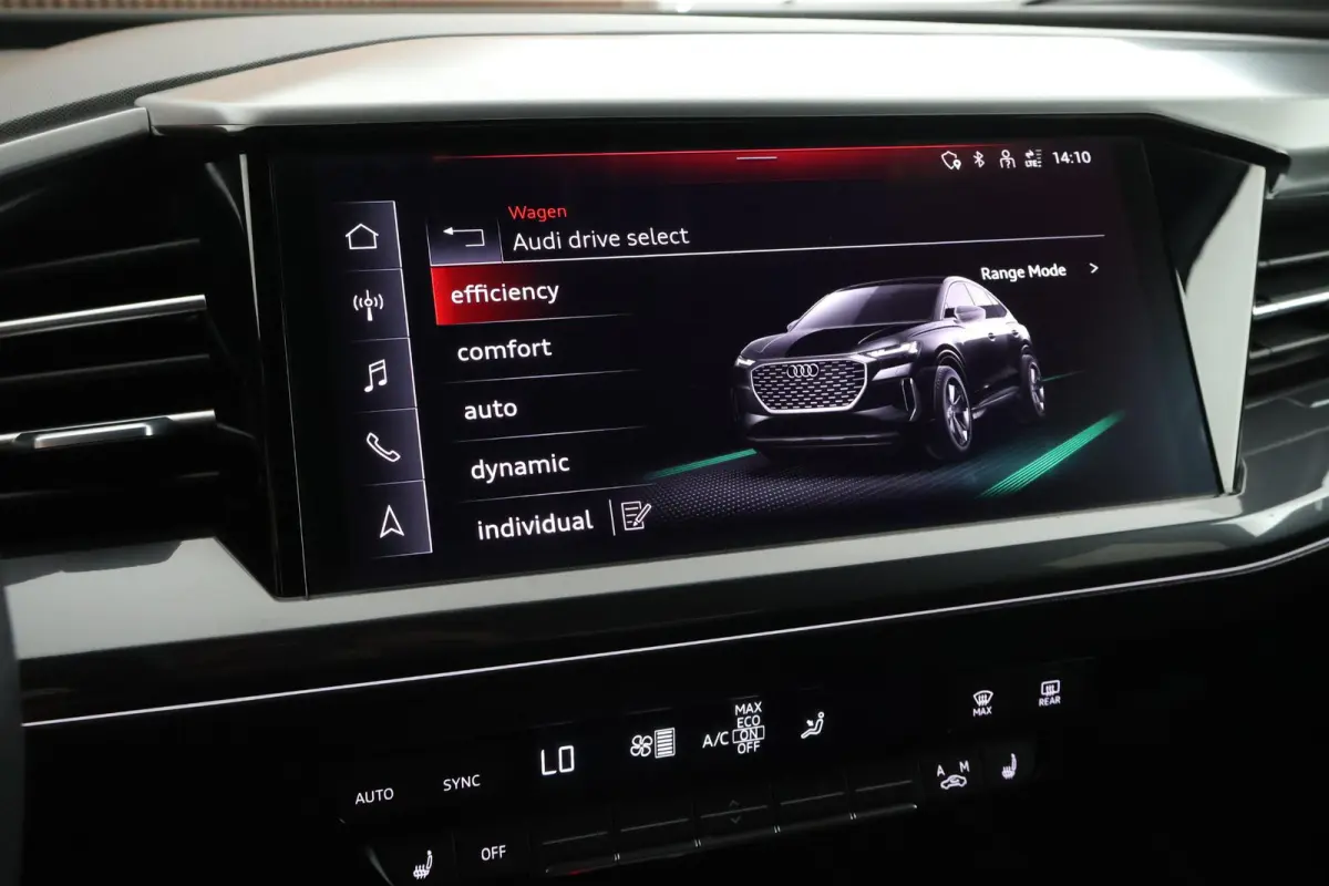 40 204pk S Edition 77 kWh SOH 91% Stoelverwarming Camera HUD Keyless ACC S-Line