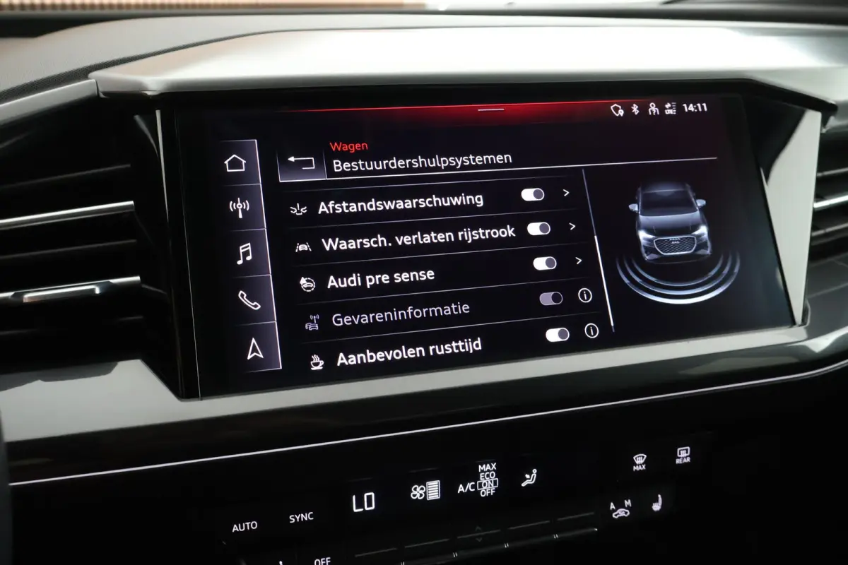 40 204pk S Edition 77 kWh SOH 91% Stoelverwarming Camera HUD Keyless ACC S-Line