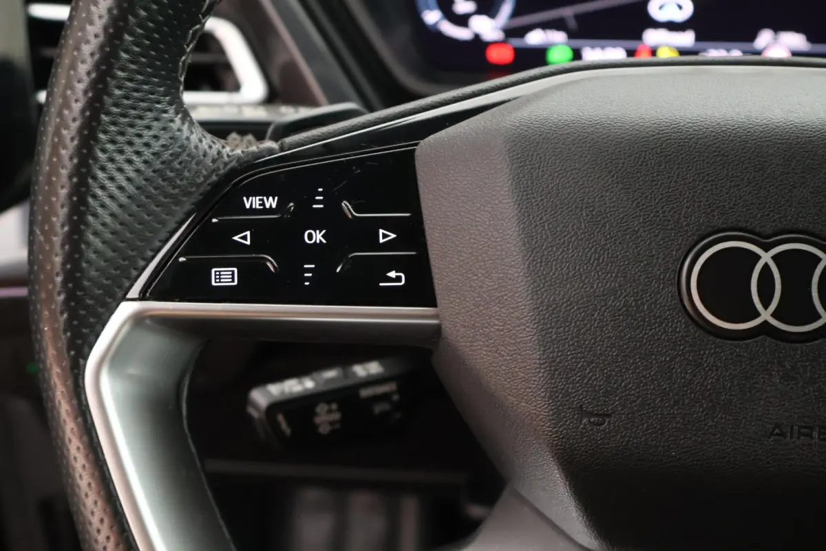 40 204pk S Edition 77 kWh SOH 91% Stoelverwarming Camera HUD Keyless ACC S-Line