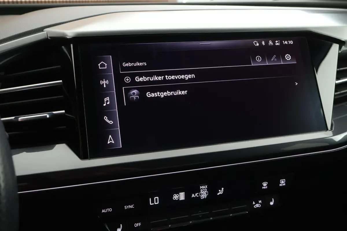 40 204pk S Edition 77 kWh SOH 91% Stoelverwarming Camera HUD Keyless ACC S-Line
