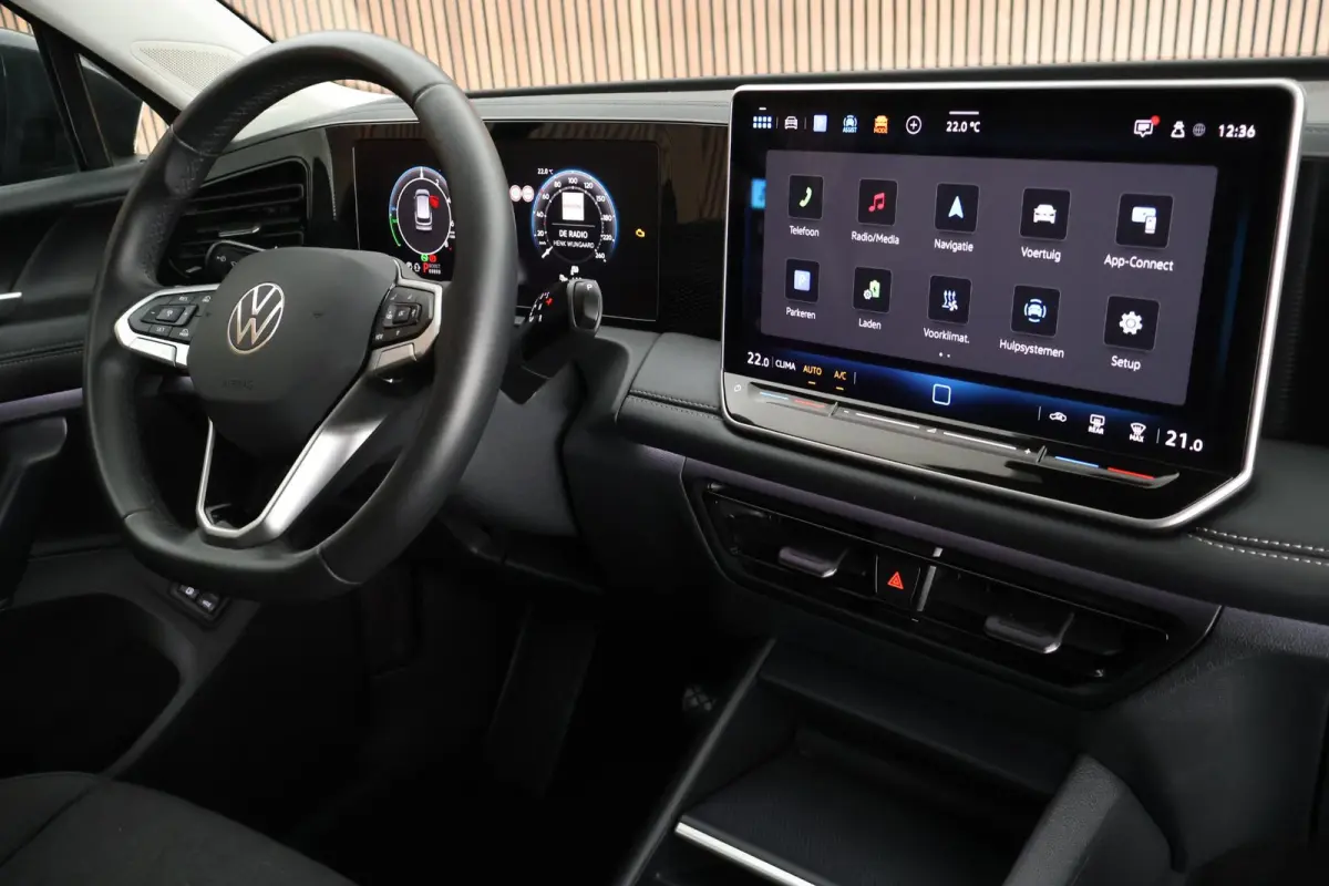 1.5 204pk eHybrid Life Edition Camera Adaptive Cruise Keyless Virtual Cockpit Carplay